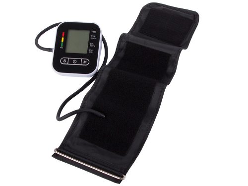 Elektronikus felkaros vérnyomásmérő – LCD kijelző, aritmia jelzés