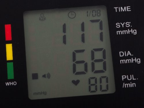 Elektronikus felkaros vérnyomásmérő – LCD kijelző, aritmia jelzés