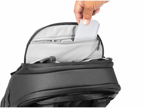 Powerbank 10000 mAh – 3× USB, 2.1A gyors töltés, LED zseblámpa