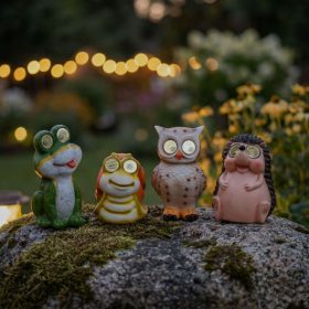   Szolár állatfigurák - 4 féle - mozgó szemekkel - 104 x SMD LED - 20 cm